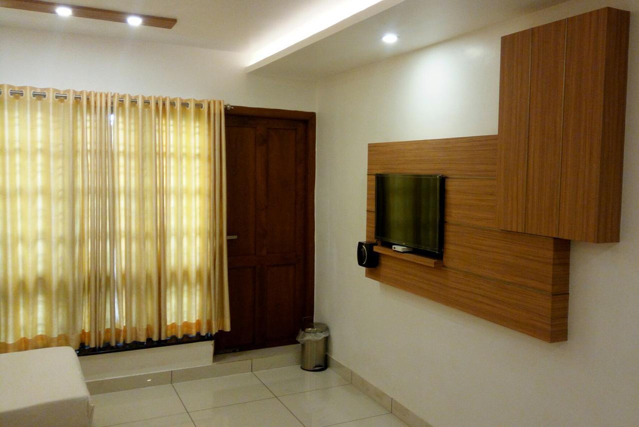 Hotel Kapilavasthu Palakkad Bagian luar foto